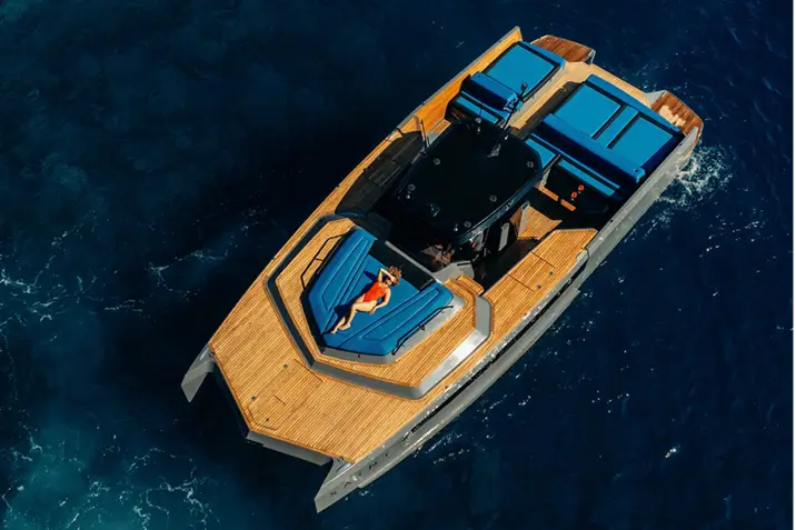 Saint Yachting Santorini